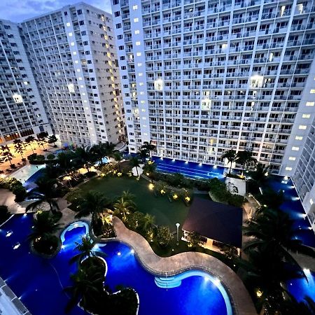 Studio Units At Shore Residences Condo Moa Complex Near Airport Pasay Kültér fotó